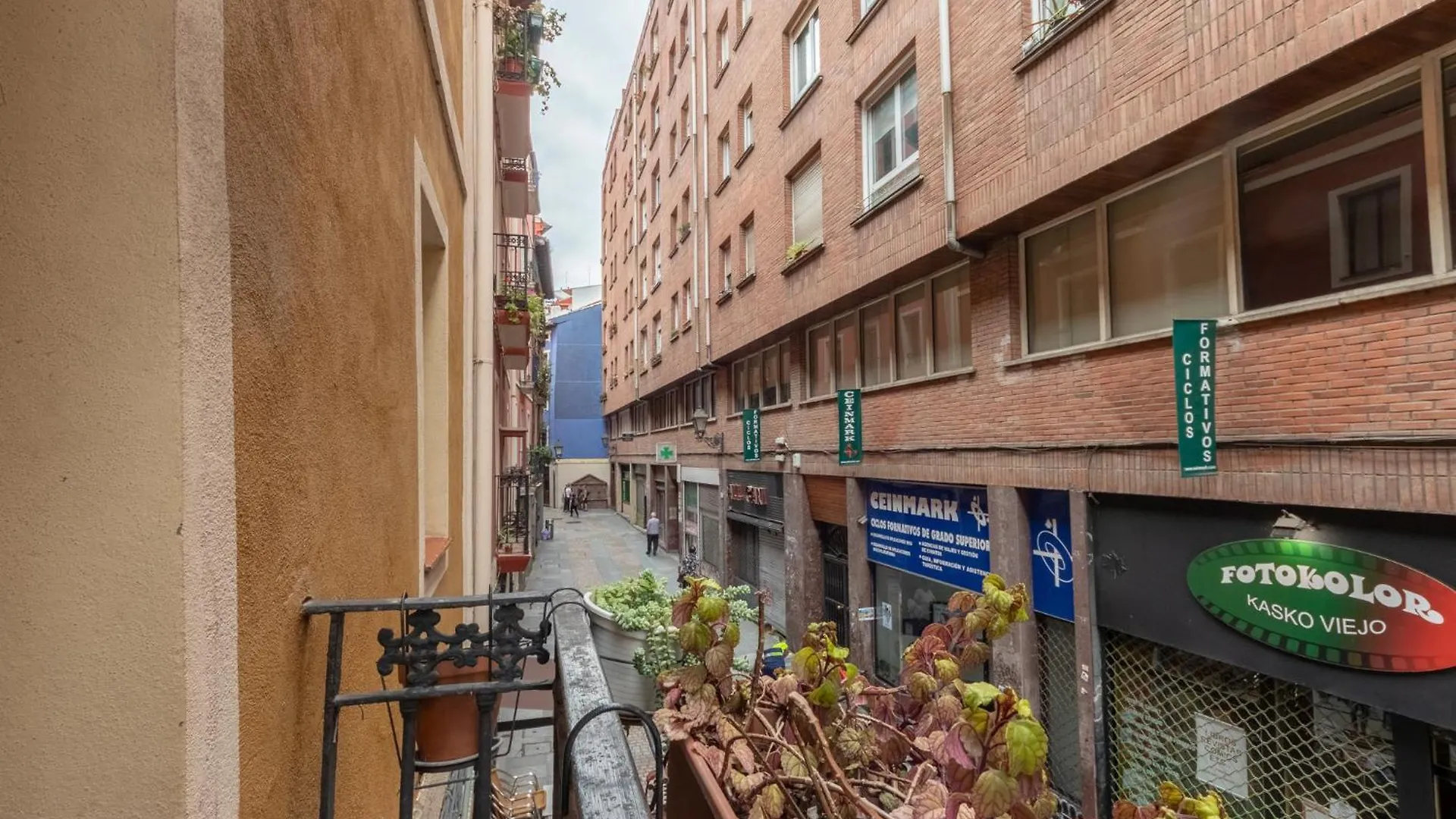 Iturribide By People Rentals Bilbao Apartamento